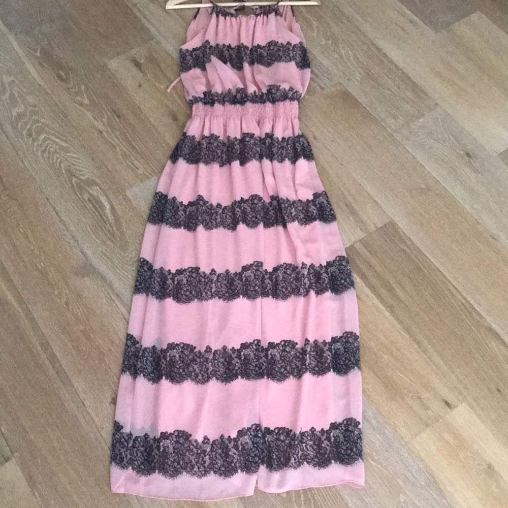 Long beautiful dress!